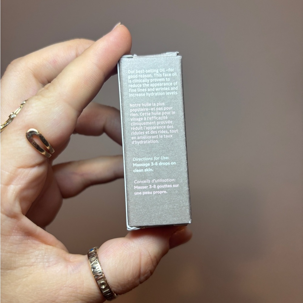 True Botanicals Renew Pure Radiance Oil (BRAND NEW, NEVER OPENED) - Picture 8 of 9
